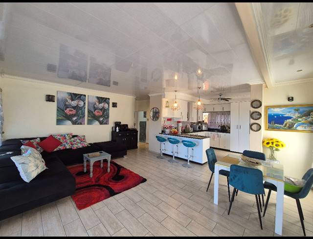 3 BEDROOM HOUSE FOR SALE IN UVONGO
